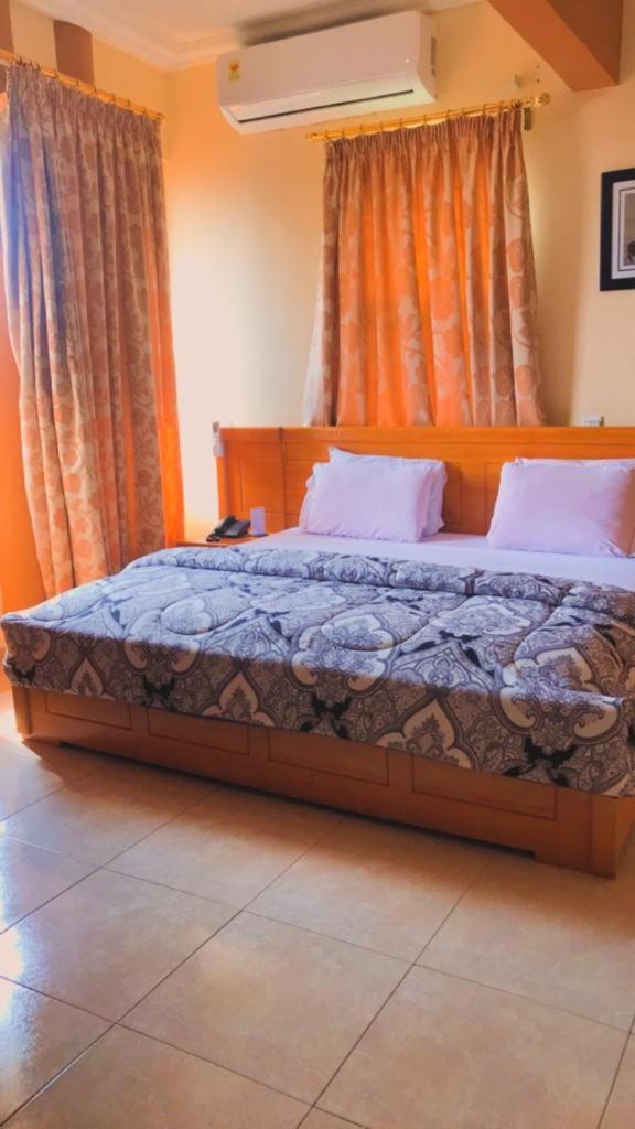 Charleston Hotel Accra Bilik gambar